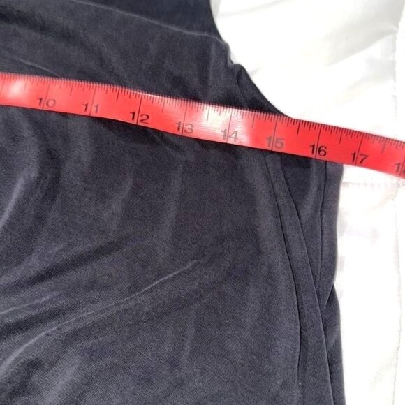 Forever 21 Black Racerback Loose Fit Tank Top Womens Size M - Picture 9 of 10